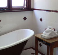 Acorn Cottage - Redcliffe Tourism