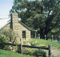 Adelaide Hills Country Cottages - Gum Tree Cottage - Redcliffe Tourism
