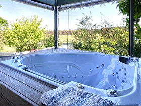 Away To Relax Massage Getaways At Welcome Springs B&B Retreat - Redcliffe Tourism 0