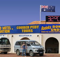 Radeka Downunder Underground Motel and Backpacker Inn - Redcliffe Tourism