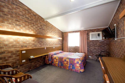 Allan Cunningham Motel And Old Wagon Restaurant - Redcliffe Tourism 7