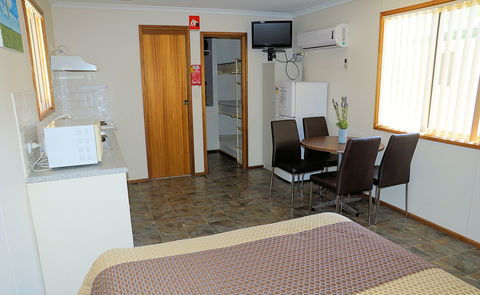 Ardrossan Caravan Park - Redcliffe Tourism 1