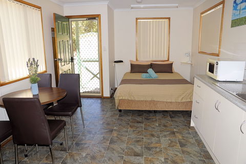 Ardrossan Caravan Park - Redcliffe Tourism 3