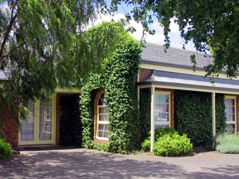 Arkana Motor Inn & Terrace Apartments - Redcliffe Tourism 1