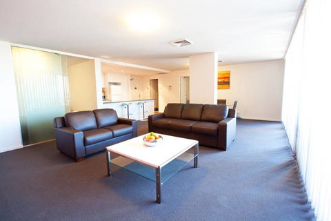 B7 Honeysuckle Apartments - Redcliffe Tourism 8