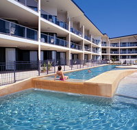 Boathouse Resort Tea Gardens - Redcliffe Tourism