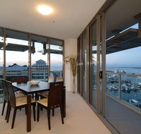 Cairns Luxury Apartments - Redcliffe Tourism