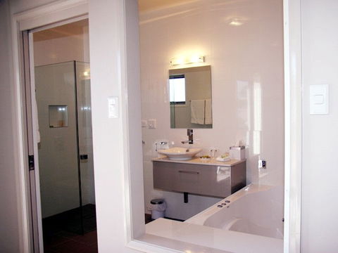 Chaucer Palms Boutique Bed & Breakfast - Redcliffe Tourism 3