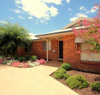 Colonial Court Villas Serviced Apartments - Redcliffe Tourism