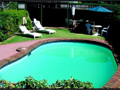 Deniliquin Motel - Redcliffe Tourism 0