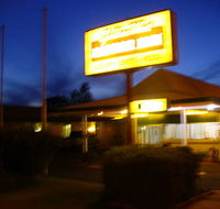 Golden West Motor Inn - Redcliffe Tourism