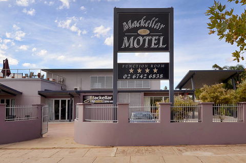 Mackellar Motel - Redcliffe Tourism 0