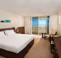 Holiday Inn Cairns Harbourside - Redcliffe Tourism