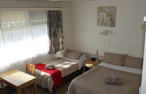 Kaniva Midway Motel - Redcliffe Tourism 5