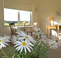 Little Lake Cottage BB - Redcliffe Tourism