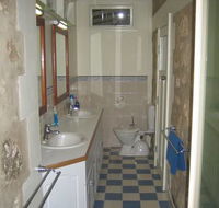 MacDonnell House Naracoorte Cottages - Redcliffe Tourism