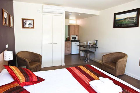 Mansfield Motel - Redcliffe Tourism 3