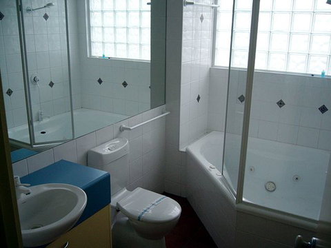 Moody's Motel - Redcliffe Tourism 0