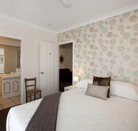 Mt Coolum Retreat 'A Bed  Breakfast' - Redcliffe Tourism