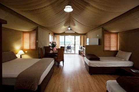 NRMA Ocean Beach Holiday Park - Redcliffe Tourism 4