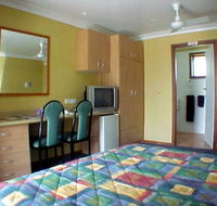 Palm Valley Motel - Redcliffe Tourism