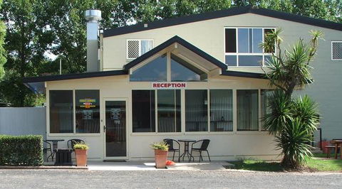 Poplar Caravan Park - Redcliffe Tourism 1