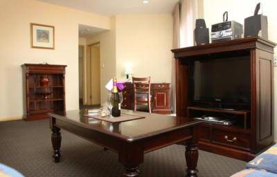 Quality Suites Boulevard On Beaumont Hotel - Redcliffe Tourism 3
