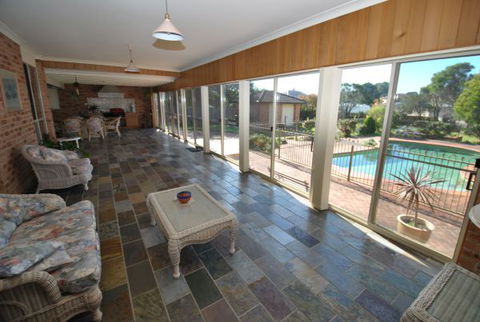 Culburra Cottage - Redcliffe Tourism 131