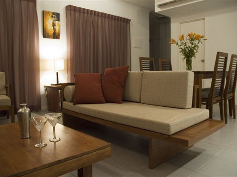 Cullen Bay Resorts - Redcliffe Tourism 5