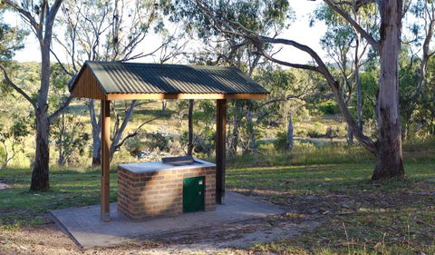 Apsley Falls Campground - Redcliffe Tourism 1