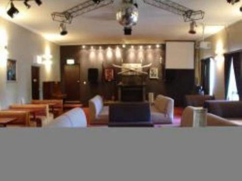 Southern Cross Motor Inn & Tourist Park - Redcliffe Tourism 0