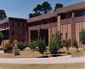 Southern Cross Motor Inn & Tourist Park - Redcliffe Tourism 1