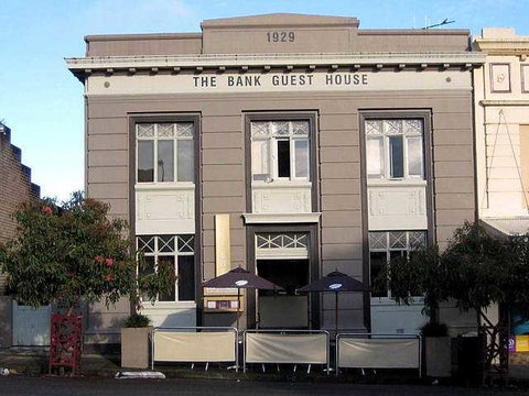 The Bank Guesthouse - Redcliffe Tourism 1