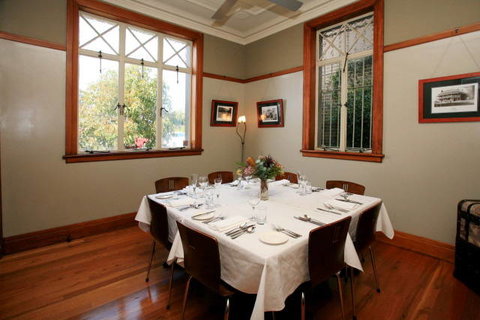 The Bank Guesthouse - Redcliffe Tourism 6