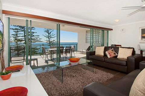The Norfolks On Moffat Beach - Redcliffe Tourism 5