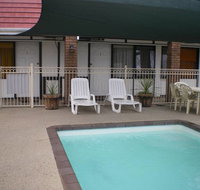 Tudor House Motel - Redcliffe Tourism