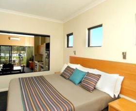 Assured Ascot Quays Apartment Hotel - Redcliffe Tourism 1
