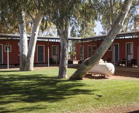 Curtin Springs Wayside Inn - Redcliffe Tourism 6