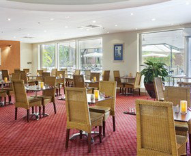 DoubleTree By Hilton Esplanade Darwin - Redcliffe Tourism 1