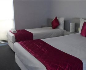 Bidgee Motor Inn - Redcliffe Tourism 1