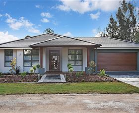 Villa Saachi - Redcliffe Tourism 0