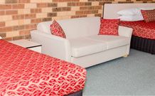 Highway Inn Motel - Hay - Redcliffe Tourism 2