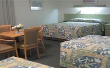 Holbrook Skye Motel - Holbrook - Redcliffe Tourism 2