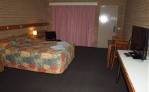 Holbrook Town Centre Motor Inn - Holbrook - Redcliffe Tourism 0