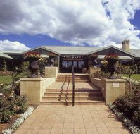 Harrigan's Irish Pub and Accommodation - Redcliffe Tourism