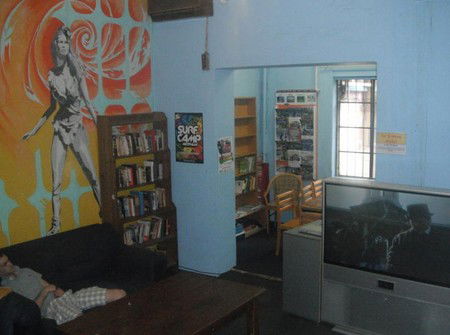 The Globe Backpackers - Redcliffe Tourism 4