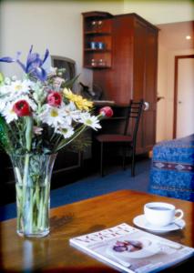 Tuscany Wine Estate - Redcliffe Tourism 1