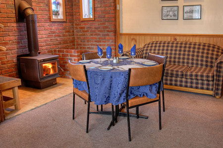 Omeo Motel - Redcliffe Tourism 4