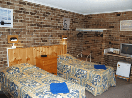 Acacia Snowy Motel - Redcliffe Tourism 1