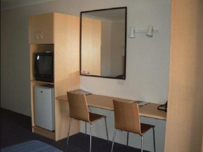 Adelong Motel - Redcliffe Tourism 2